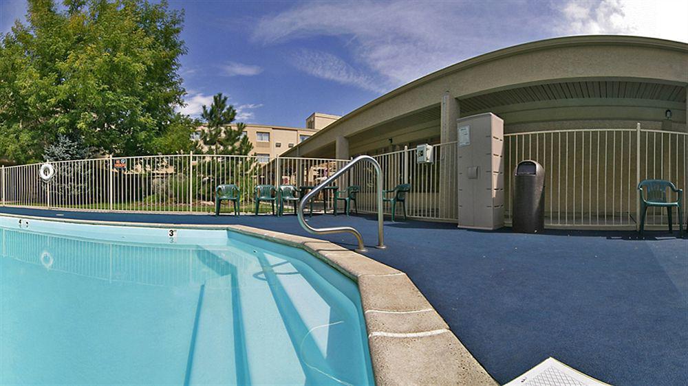 Ramada By Wyndham Denver Downtown Exterior photo